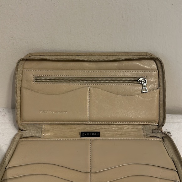 Rudsak beige  wallet - Picture 11 of 12